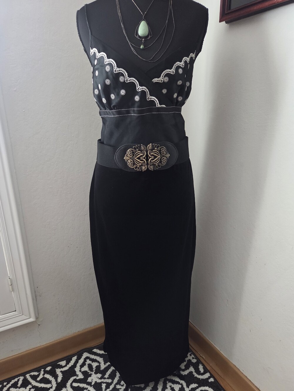 Rachel Zoe Black Velvet Maxi Skirt with Elastic Waist Whimsigoth Boho Size Lg.